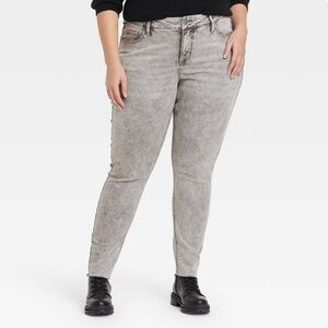 Ava & Viv Gray Wash Plus Size Jeans